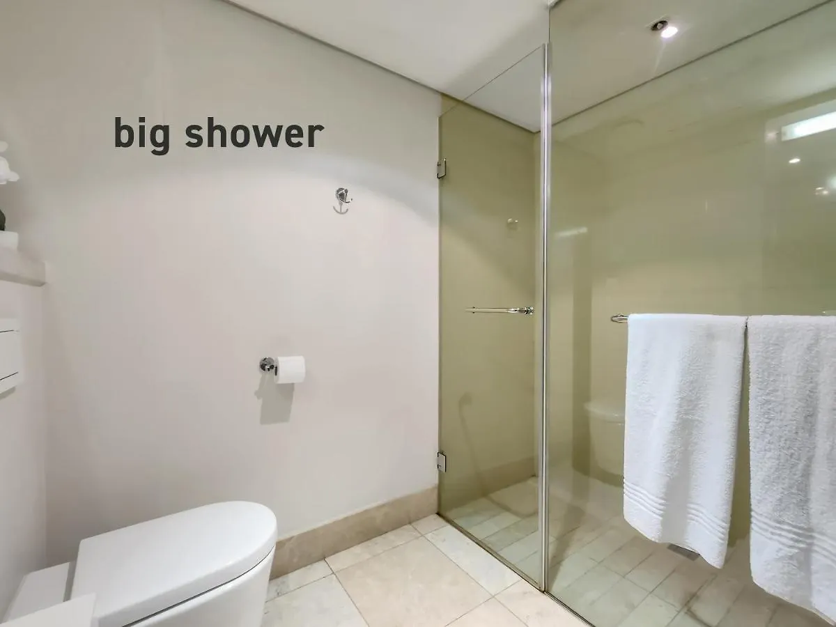 Apartment Soak Up Canal Views, Walk To V&A Waterfront And Cticc Cape Town